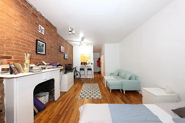Rented by Keller Williams NYC | media 14