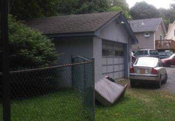 4th image of 81 Western Ave