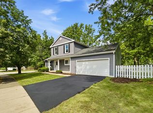 1359 Auburn Ave, Naperville, IL 60565