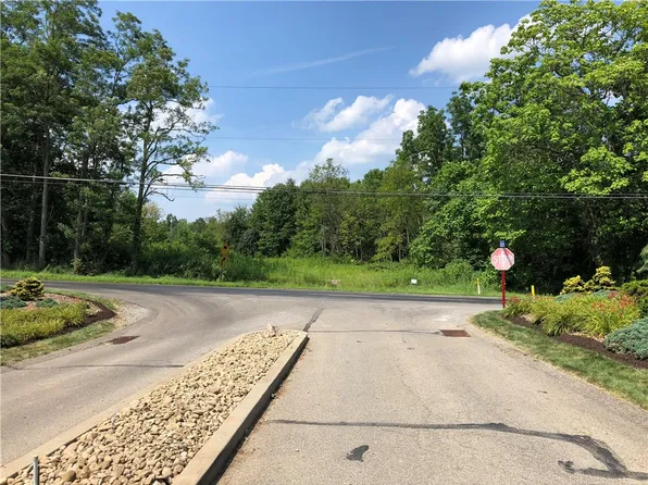 1425 Old Princeton Rd, New Castle, PA 16101