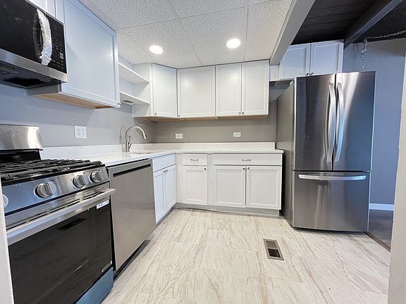 2nd image of 81 Maude Ave APT A