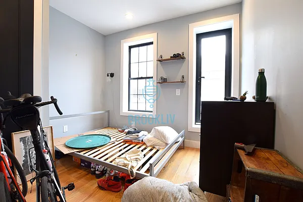 Rented by null | media 81