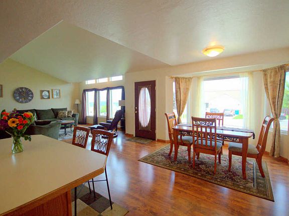 2nd image of 6869 Linda Vista Blvd