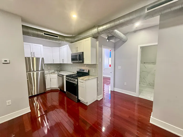 302 Richmond St #A5 — Photo 6