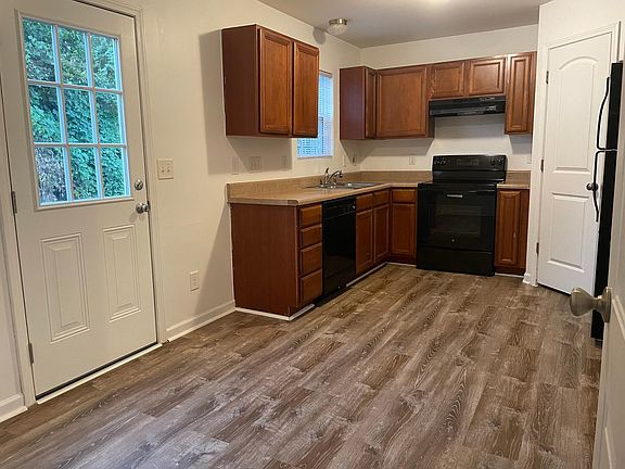 4th image of 3710 Roseheim Ct
