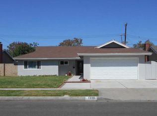 1915 W Secrest Way, Santa Ana, CA 92704