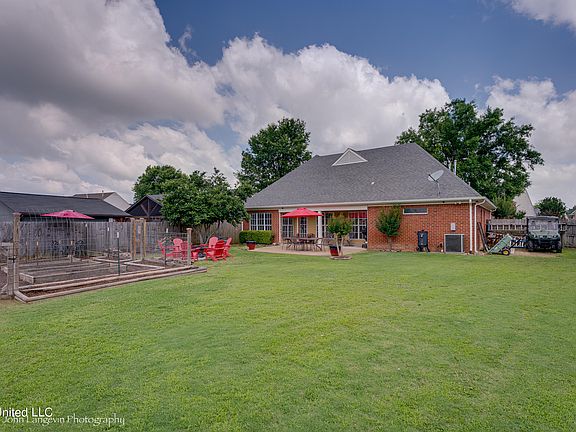 4th image of 2807 Baird Dr