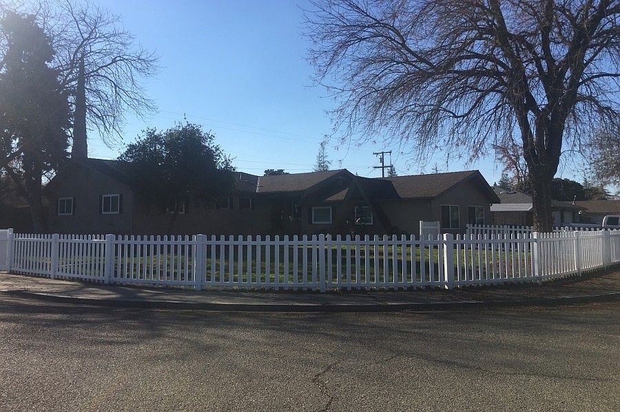 2nd image of 4 W La Mesa Ave