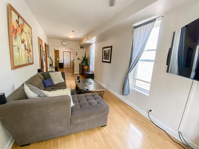 2642 W Cortland St #3 — Photo 6