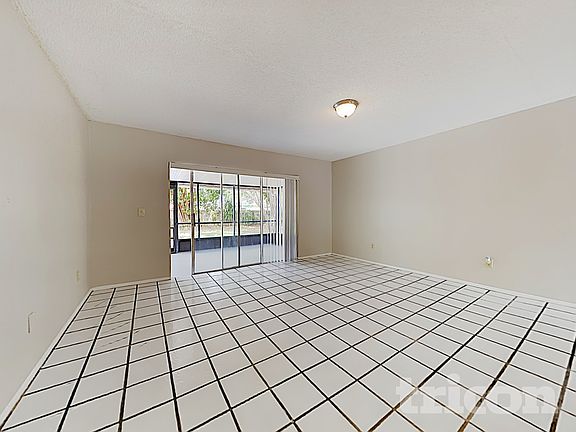 4th image of 14607 Knoll Ridge Dr