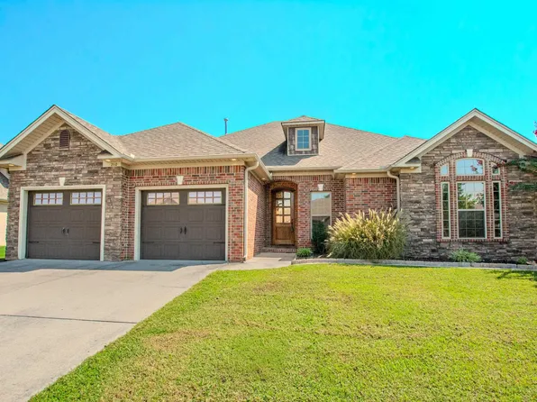 210 Chapel Creek Dr, Conway, AR 72034