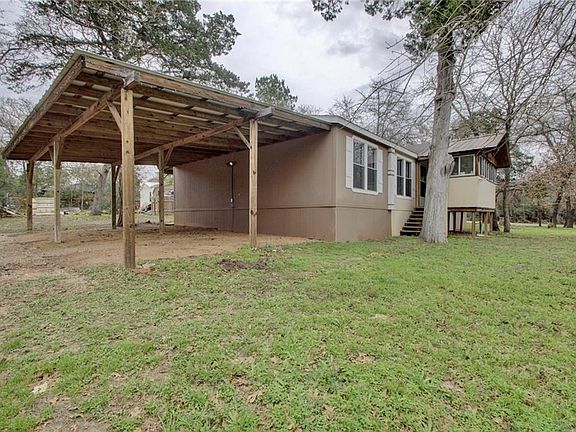 2nd image of 131 Park Dr