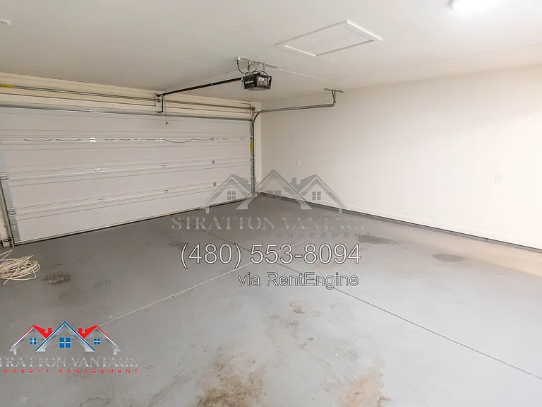 2732 E Michigan Ave — Photo 34