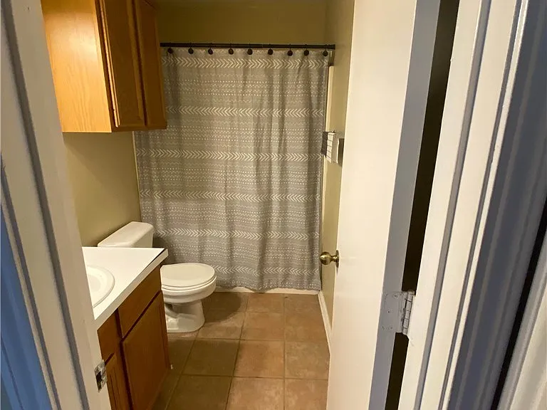 2123 Hidden Hollow Cir #B — Photo 6
