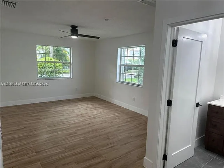 517 Navarre Ave #517 — Photo 6