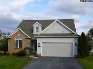 250 Lake Pointe Cir #250, Canfield, OH 44406