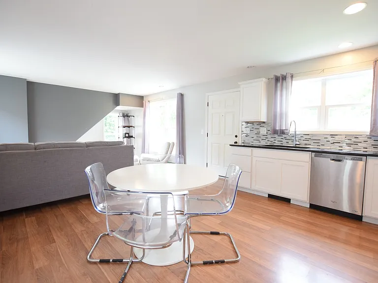605 S Aurora St — Photo 5