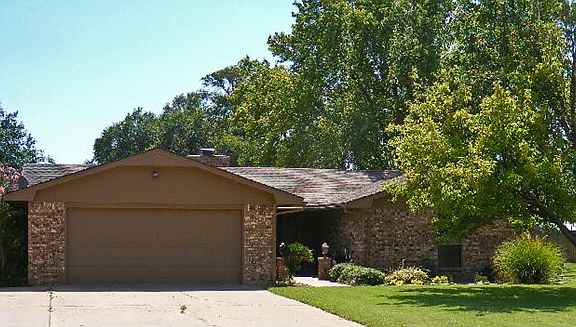 3rd image of 103 Woodcreek Dr