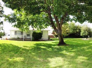 1550 Willow Ln, Grants Pass, OR 97527