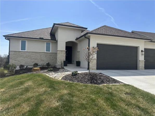 4209 NE Hideaway Dr, Lees Summit, MO 64064