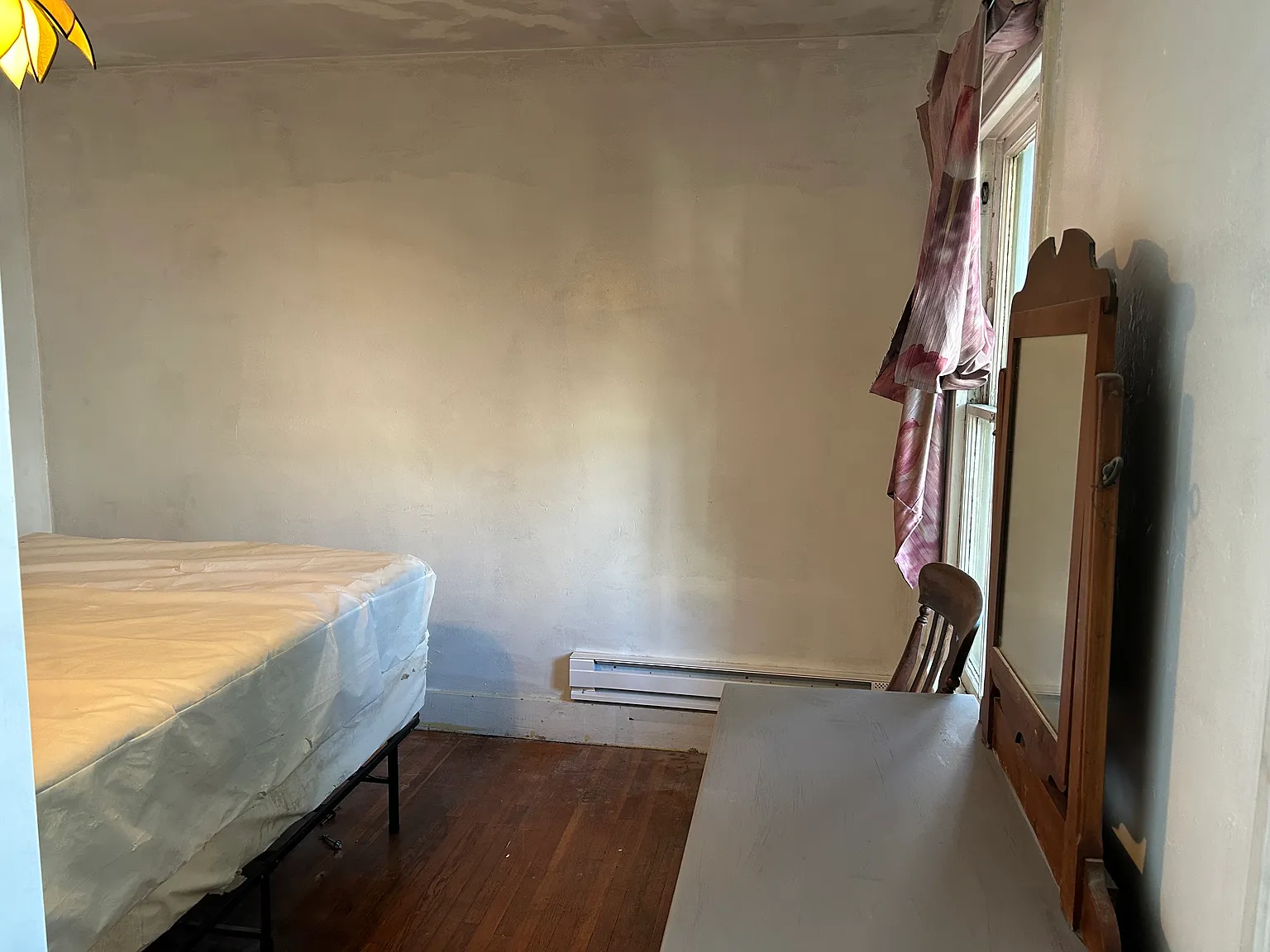 1 bed, 400 sqft, $700 — Photo 2