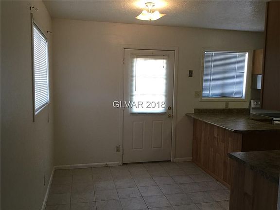 5th image of 412 Rexford Dr