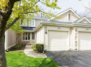 296 Tanager Ct, Deerfield, IL 60015