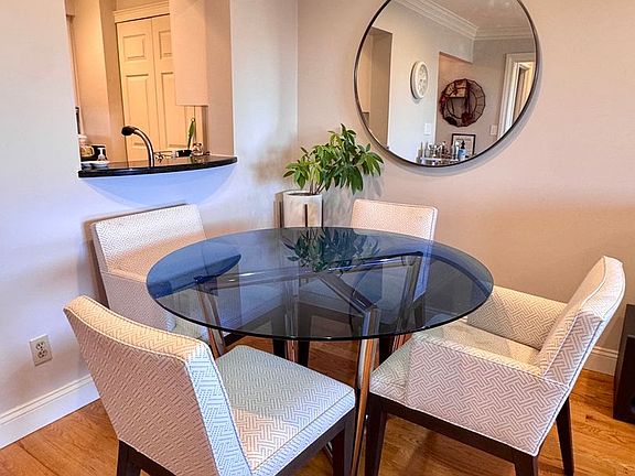 4th image of 16 Harcourt St #9K