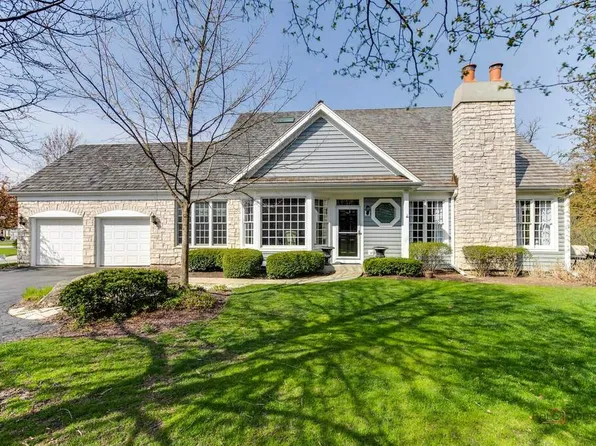 598 Wharton Dr, Lake Forest, IL 60045