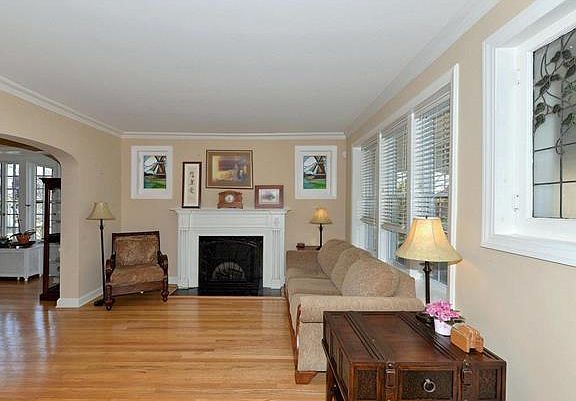 3rd image of 6116 S Grand Blvd