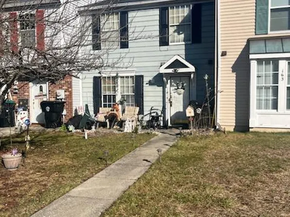 161 Villa Knoll Ct, Sicklerville, NJ 08081
