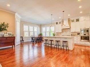121 Ruskin Dr, Chapel Hill, NC 27516