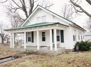 810 E Main St, Walnut Grove, MO 65770