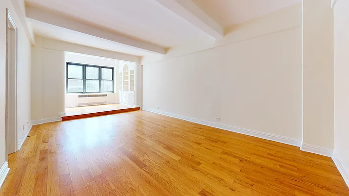 Rented by Bond New York | media 9