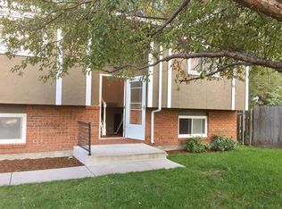 4821 Mountain Rd, Cheyenne, WY 82009