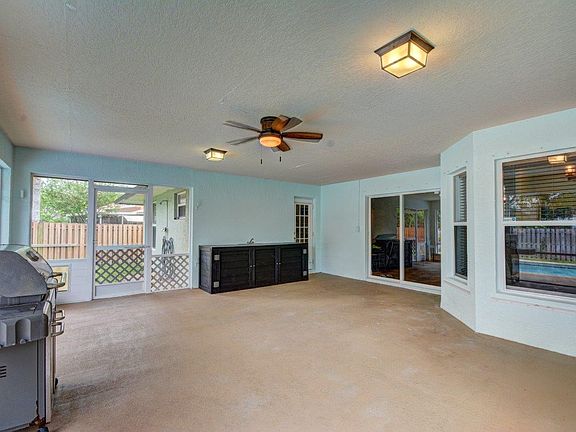 5th image of 2789 SE Eagle Dr