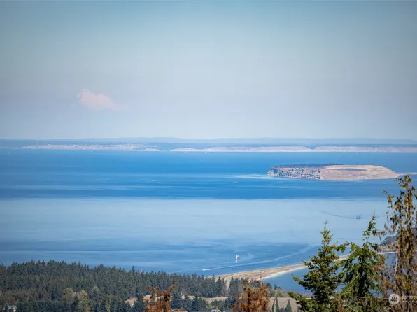 431 Carriage Drive, Sequim, WA 98382