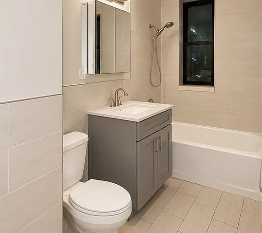 2 bed, 850 sqft, $2,700 — Photo 2