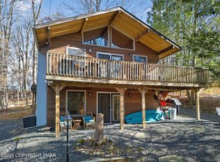 134 Deerfield Rd, Lake Ariel, PA 18436