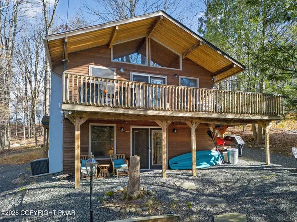 134 Deerfield Rd, Lake Ariel, PA 18436