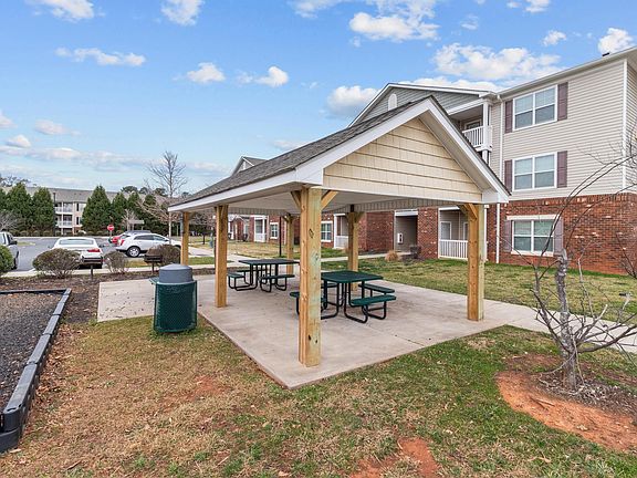 4th image of 180 Emerson Ln #18432496