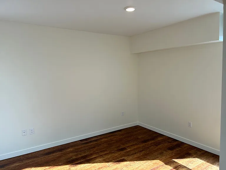 The Wally Apartments — Photo 18