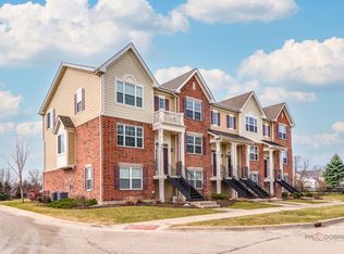 667 Hickory St, Mundelein, IL 60060