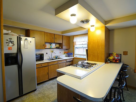3rd image of 3117 Wakefield Dr