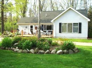 3750 Fruchey Ranch Rd, Hubbard Lake, MI 49747