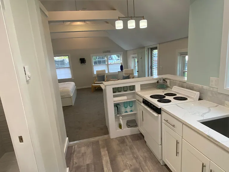 629 E Main Rd #2 — Photo 7
