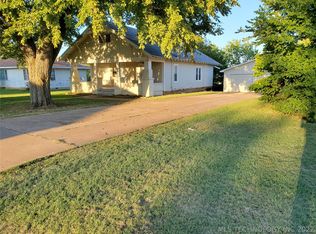 1108 3rd St, Pawnee, OK 74058