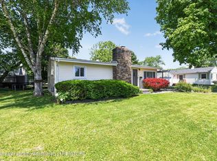 410 Schoolcraft St, Grand Ledge, MI 48837