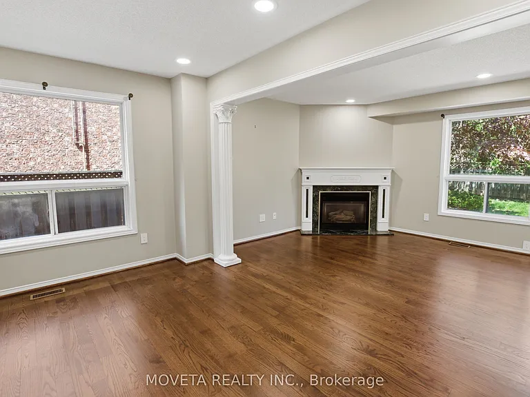 30 Briardale Pl — Photo 19