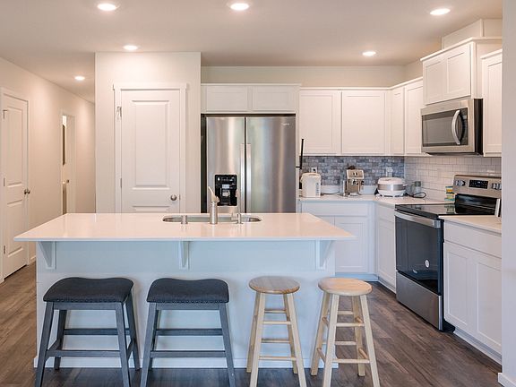 5th image of 10225 NE 79th Ct